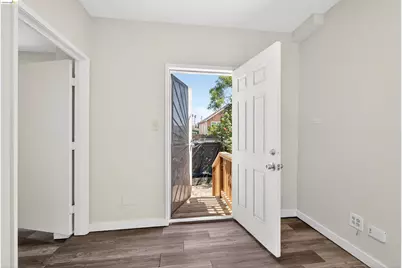 1217 82nd Ave, Oakland, CA 94621 - Photo 3