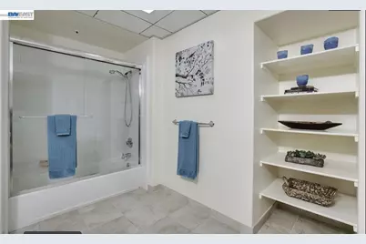 423 7th St #208, Oakland, CA 94607 - Photo 9