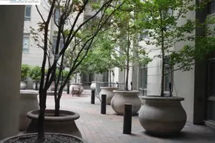 423 7th St, Oakland, CA 94607 - Photo 13