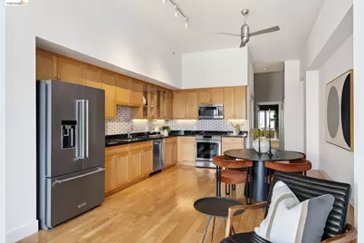 1755 Broadway #45, Oakland, CA 94612 - Photo 17