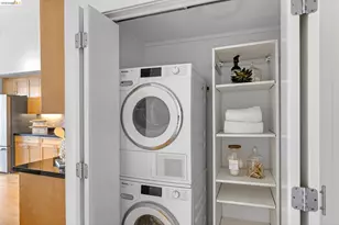 1755 Broadway, Oakland, CA 94612 - Photo 23