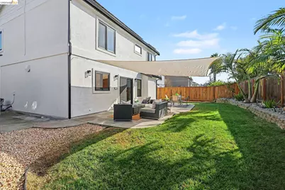 2013 Hedge Avenue, Brentwood, CA 94513 - Photo 19