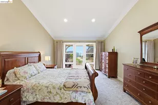 5143 Saddle Brook Dr, Oakland, CA 94619 - Photo 15