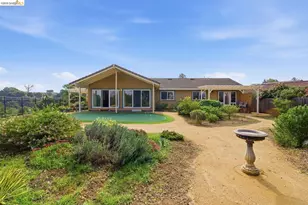 5143 Saddle Brook Dr, Oakland, CA 94619 - Photo 19