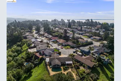 5143 Saddle Brook Dr, Oakland, CA 94619 - Photo 31