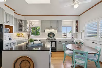 822 A St, Crockett, CA 94525 - Photo 5