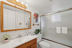 30229 Treeview St, Hayward, CA 94544 - Photo 21