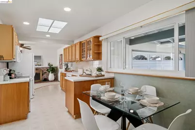 30229 Treeview St, Hayward, CA 94544 - Photo 11