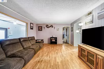 3495 Dakota Ave, Fresno, CA 93726 - Photo 7