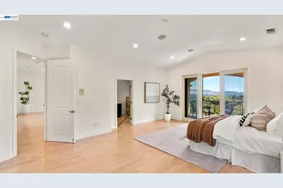 131 Montecito Crescent, Walnut Creek, CA 94597 - Photo 29