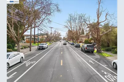 2050 Central Ave, Alameda, CA 94501 - Photo 23