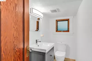 641 Alvarado Rd, Berkeley, CA 94705 - Photo 29