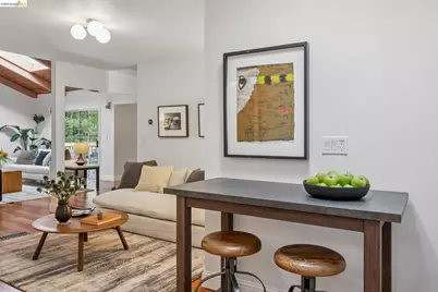 6785 Aitken Dr, Oakland, CA 94611 - Photo 17