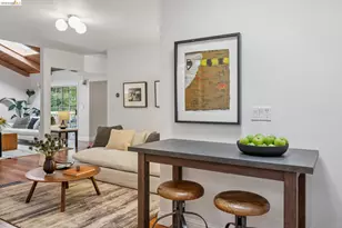 6785 Aitken Dr, Oakland, CA 94611 - Photo 17