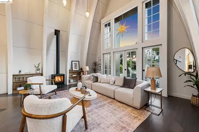 6356 Broadway Ter, Oakland, CA 94618 - Photo 13