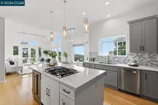 7075 Elverton Dr, Oakland, CA 94611 - Photo 13