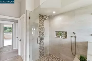 7075 Elverton Dr, Oakland, CA 94611 - Photo 37