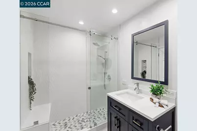 7075 Elverton Dr, Oakland, CA 94611 - Photo 25