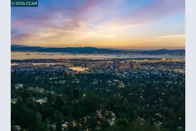 7075 Elverton Dr, Oakland, CA 94611 - Photo 57