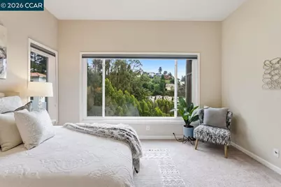 7075 Elverton Dr, Oakland, CA 94611 - Photo 39