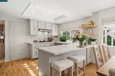 614 Thornhill Rd, Danville, CA 94526 - Photo 7