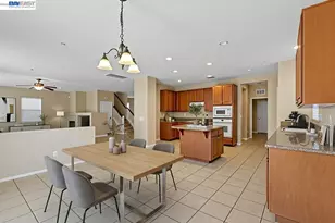 16166 Meadowmeer Ln, Fontana, CA 92336 - Photo 7