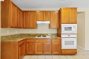 16166 Meadowmeer Ln, Fontana, CA 92336 - Photo 21