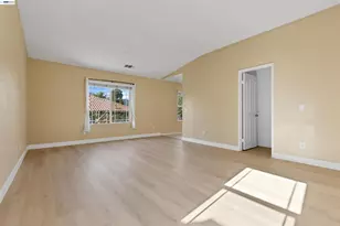 16166 Meadowmeer Ln, Fontana, CA 92336 - Photo 27