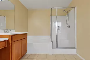 16166 Meadowmeer Ln, Fontana, CA 92336 - Photo 31