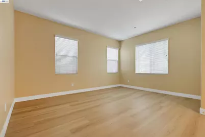 16166 Meadowmeer Ln, Fontana, CA 92336 - Photo 7