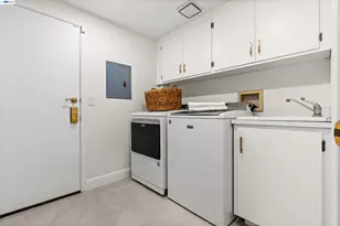 696 Blue Spruce Dr, Danville, CA 94506 - Photo 21