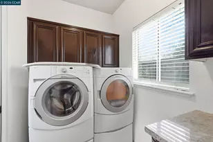 5683 Vintage Cir, Stockton, CA 95219 - Photo 35