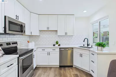 9953 Mangos Dr, San Ramon, CA 94583 - Photo 17