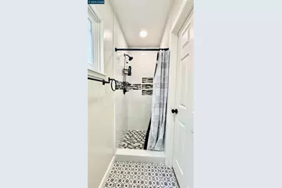 585 10th St, San Jose, CA 95112 - Photo 31