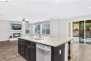 8461 Pinehollow Cir, Discovery Bay, CA 94505 - Photo 11