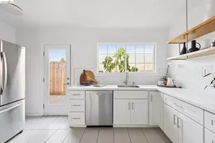 2745 Maxwell Ave, Oakland, CA 94619 - Photo 17