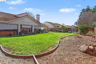 925 Outrigger Cir, Brentwood, CA 94513 - Photo 31