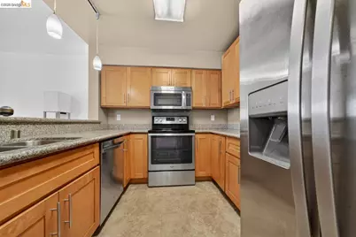 1205 Melville Sq #204, Richmond, CA 94804 - Photo 11