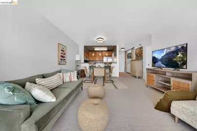 1205 Melville Sq #204, Richmond, CA 94804 - Photo 7