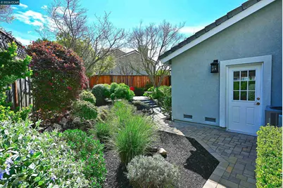 672 Enrica Ln, Walnut Creek, CA 94597 - Photo 41