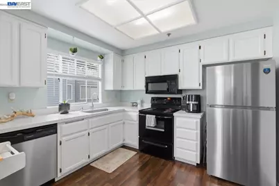 25525 Southwick Dr #110, Hayward, CA 94544 - Photo 13