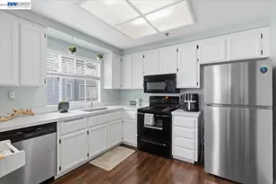 25525 Southwick Dr, Hayward, CA 94544 - Photo 13