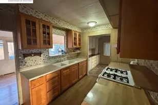 1200 Winton Ave, Hayward, CA 94545 - Photo 5