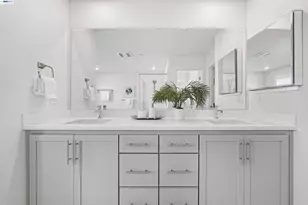 37879 Seafarer Rd, Newark, CA 94560 - Photo 23