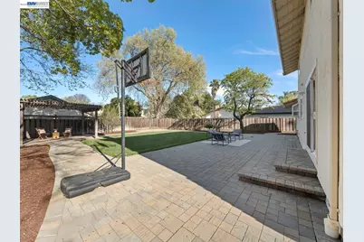 15350 Calle Enrique, Morgan Hill, CA 95037 - Photo 27