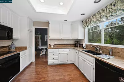 2126 Spring Lake Ct, Martinez, CA 94553 - Photo 7