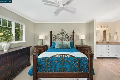 2126 Spring Lake Ct, Martinez, CA 94553 - Photo 13