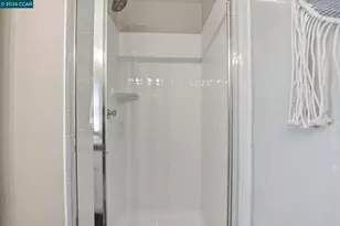 565 Bellevue Ave, Oakland, CA 94610 - Photo 25