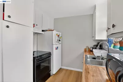 484 B St, Hayward, CA 94541 - Photo 17
