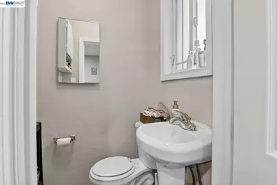 484 B St, Hayward, CA 94541 - Photo 11